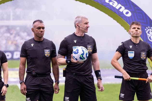 Santos Fc - SP x Fortaleza Ec Saf - CE Campeonato Brasileiro A SANTOS (SP), 01 11 2025 Football Brazilian Championship 2025 FiagoBall at the match between SANTOS FC x FORTALEZA SAF, valid for the THIRTY-FIRST round of the Brazilian Championship 2025, held at Vila Belmiro, in Santos, this Saturday (01). IMAGO Jeferson de Paula Sao Paulo Brasil Copyright: xJefersonxdexPaulax