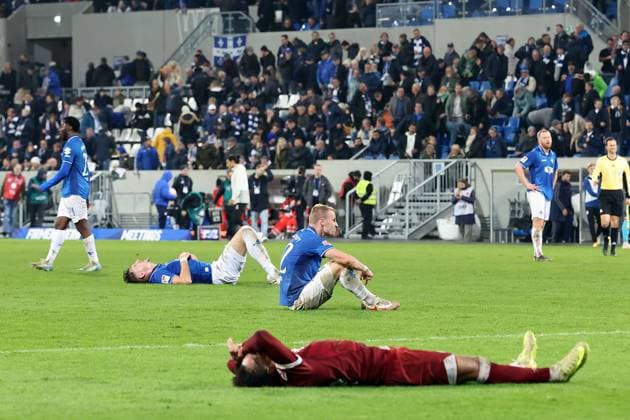 01 11 2025, xrekx, Soccer 2 Bundesliga, SV Darmstadt 98 Arminia Bielefeld v l Matej Maglica SV Darmstadt 98 Fabian Holland SV Darmstadt 98 Monju Momuluh Arminia Bielefeld at the end of the match DFL DFB REGULATIONS PROHIBIT ANY USE OF PHOTOGRAPHS as IMAGE SEQUENCES and or QUASI VIDEO Darmstadt