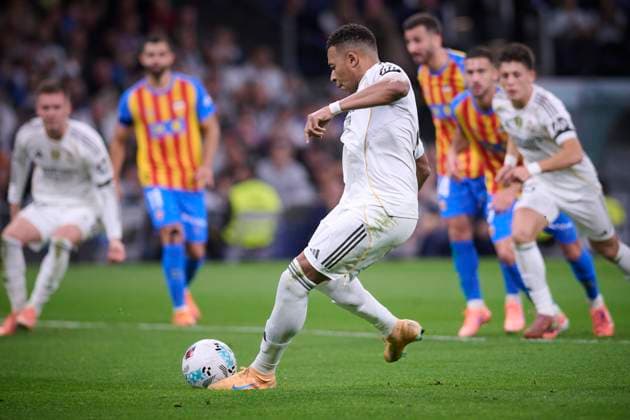 REAL MADRID CF v VALENCIA CF. LA LIGA 2025 2026. ROUND 11. Real Madrid CF™s Kylian Mbappe during La Liga match. November 1, 2025. (ALTERPHOTOS Jorge Ropero) MadridSpain  Copyright: xJorgexRoperox