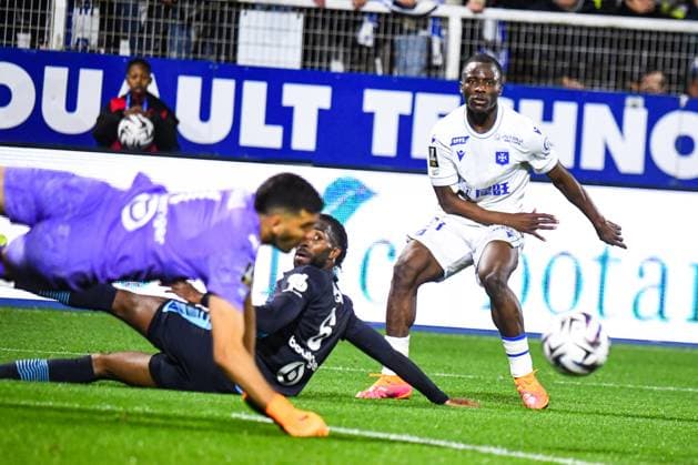FOOTBALL : AJ Auxerre vs Olympique de Marseille - Ligue 1 - JournÃ e 11 - 01 11 2025 Lasso Coulibaly (AJ Auxerre) RennesFrance  Copyright: xBaptistexAutissierx