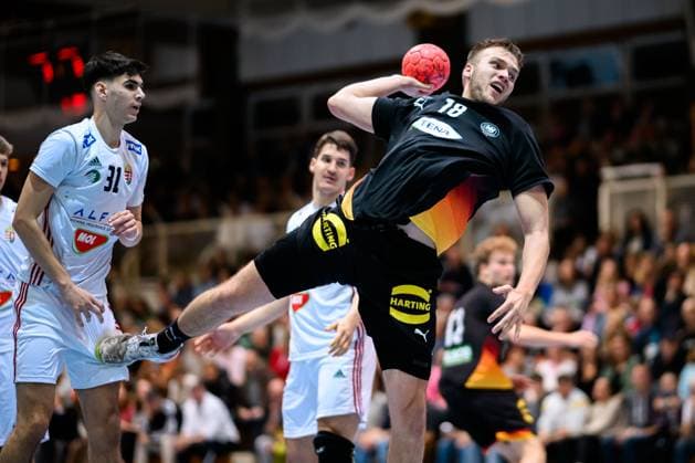 Erlangen Handball Laenderspiel U20 Germany Hungary Tim Schröder Schroeder Germany Erlangen Karl Heinz Hirsemann Halle Bavaria Germany