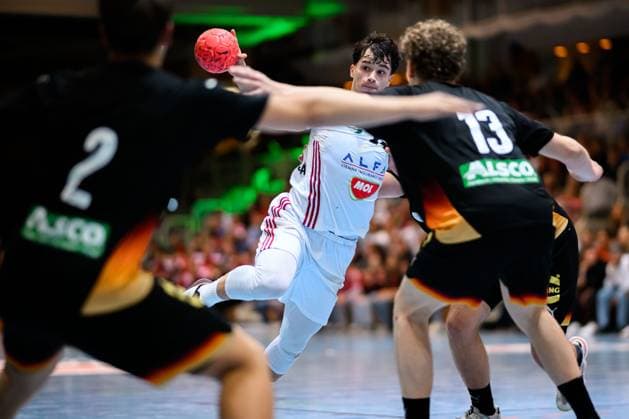 Erlangen Handball Laenderspiel U20 Germany Hungary Marko Eklemovic Hungary , William Reichardt Germany Erlangen Karl Heinz Hirsemann Halle Bayern Germany