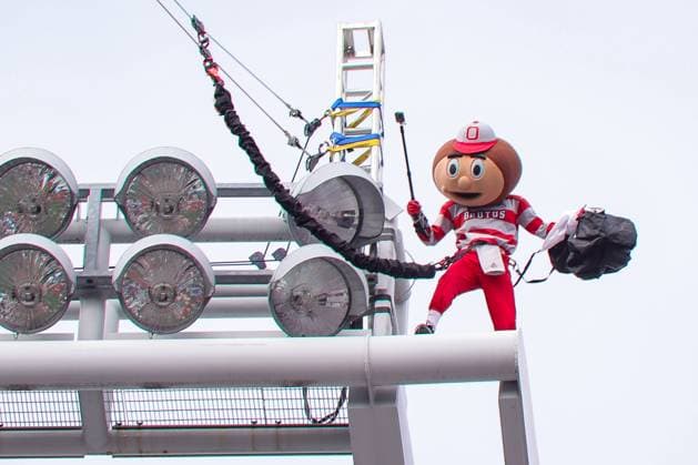 November 1, 2025, Columbus, Ohio, U.S: Ohio State Buckeyes mascot Brutus prepares to jump from the lights at the top of the stadium prior to the game between the Penn State Nittany Lions and the Ohio State Buckeyes at Ohio Stadium, Columbus, Ohio. Columbus U.S - ZUMAs304 20251101_zaf_s304_020 Copyright: xScottxStuartx
