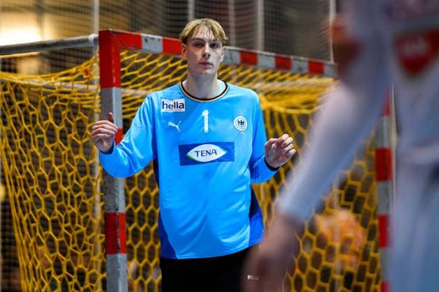 Erlangen Handball National Match U20 Germany Hungary Goalkeeper Linus Borreck Germany Erlangen Karl Heinz Hirsemann Hall Bavaria Germany
