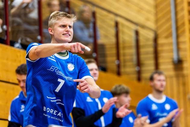 01 11 2025, GER, Volleyball, 2 BL Maenner Sued, Season 2025 2026, Blue Volleys Gotha Enervigo Volleys Dresden Hannes Krochmann Blue Volleys Gotha 99867 Gotha Sporthalle Sportanlage Ernesti Thüringen Germany