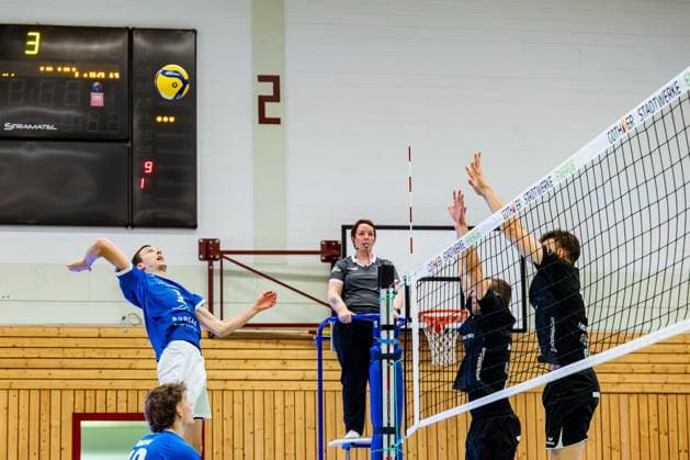 01 11 2025, GER, Volleyball, 2 BL Maenner Sued, Season 2025 2026, Blue Volleys Gotha Enervigo Volleys Dresden Christoph Assmann Blue Volleys Gotha 99867 Gotha Sporthalle Sportanlage Ernesti Thüringen Germany
