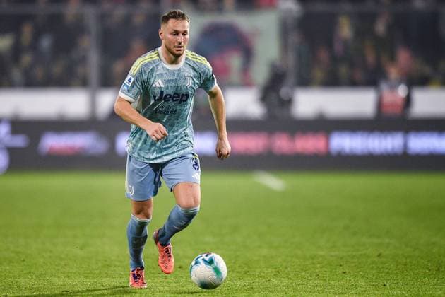 2025-11-01 US Cremonese v Juventus FC - Serie A CREMONA, ITALY - NOVEMBER 1: Teun Koopmeiners of Juventus FC in action during the Serie A match between US Cremonese and Juventus FC at Stadio Giovanni Zini on November 1, 2025 in Cremona, Italy. (Photo by Alberto Gandolfo BSR Agency) Cremona Italy Content not available for redistribution in The Netherlands directly or indirectly through any third parties. Copyright: xBSRxAgencyx