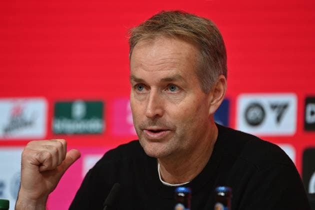 Coach Kasper HJULMAND Bayer Leverkusen , single picture,cropped single motif,portrait,portrait,portrait PRESS CONFERENCE Football 1 Bundesliga Season 2025 2026, 9 Matchday, Matchday09 FC Bayern Muenchen Bayer 04 Leverkusen 3 0 on 01 11 2025 , A L L I A N Z A R E N A