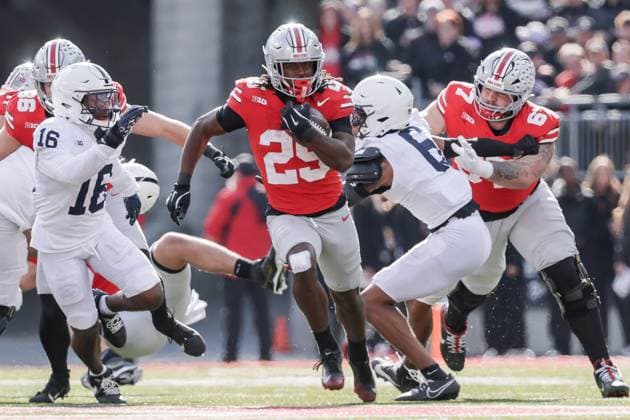 November 1, 2025, Columbus, Ohio, U.S: Ohio State Buckeyes running back Bo Jackson (25) carries the ball during the game between the Penn State Nittany Lions and the Ohio State Buckeyes at Ohio Stadium, Columbus, Ohio. Columbus U.S - ZUMAs304 20251101_zaf_s304_026 Copyright: xScottxStuartx