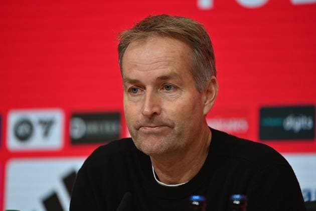Coach Kasper HJULMAND Bayer Leverkusen , single picture,cropped single motif,portrait,portrait,portrait PRESS CONFERENCE Football 1 Bundesliga Season 2025 2026, 9 Matchday, Matchday09 FC Bayern Muenchen Bayer 04 Leverkusen 3 0 on 01 11 2025 , A L L I A N Z A R E N A