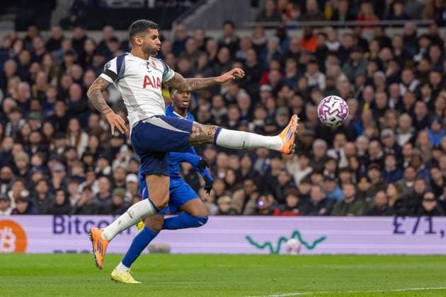Tottenham Hotspur v Chelsea FC, Premier League, Football, The Tottenham Hotspur Stadium, London, UK - 01 Nov 2025 Cristian Romero of Tottenham Hotspur in action London The Tottenham Hotspur Stadium Tottenham GBR, UK NEWSPAPERS OUT Copyright: xEllixBirchx