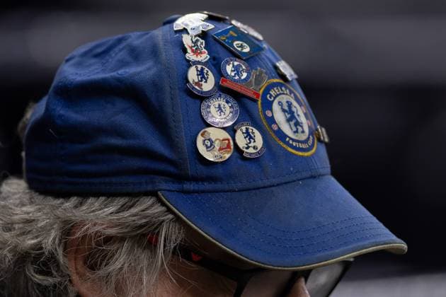 Tottenham Hotspur v Chelsea FC, Premier League, Football, The Tottenham Hotspur Stadium, London, UK - 01 Nov 2025 Badges on the cap of a Chelsea FC fan London The Tottenham Hotspur Stadium Tottenham GBR, UK NEWSPAPERS OUT Copyright: xEllixBirchx