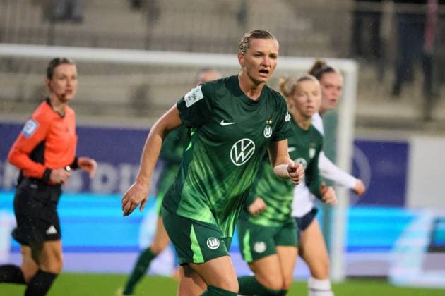 Wolfsburg, Germany 01 November 2025 1 BL Women 2025 2026 VfL Wolfsburg vs TSG 1899 Hoffenheim In picture Alexandra Popp VfL DFB regulations prohibit any use of photographs as image sequences and or quasi video AOK Stadion Niedersachsen Copyright: xFotostandx xFantinix
