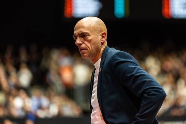 GER, easy Credit Basketball Bundesliga, Niners Chemnitz Basketball Löwen Braunschweig 01 11 2025, Messe, Chemnitz, GER, easy Credit Basketball Bundesliga, Niners Chemnitz Basketball Löwen Braunschweig Rodrigo Pastore Head Coach , Niners Chemnitz Â Photo Alexander Trienitz Chemnitz Messe Sachsen Germany