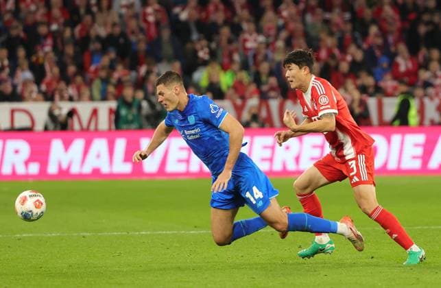 (251102) -- MUNICH, Nov. 2, 2025 -- Kim Min-Jae (R) of Bayern Munich makes a foul during the German first division Bundesliga football match between Bayern Munich and Bayer 04 Leverkusen in Munich, Germany, Nov. 1, 2025. (Photo by Xinhua) (SP)GERMANY-MUNICH-FOOTBALL-BUNDESLIGA-BAYERN MUNICH VS LEVERKUSEN PhilippexRuiz 