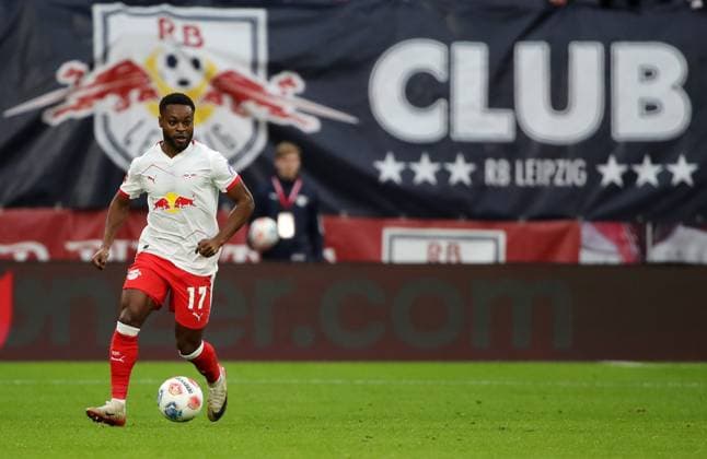 GER, 1 Bundesliga, RB Leipzig VfB Stuttgart 01 11 2025, Leipzig, Red Bull Arena, GER, Saison 2025 2026, 1 Bundesliga, 09 Spieltag, RasenBallsport Leipzig vs VfB Stuttgart im Bild Ridle Baku Leipzig DFL regulations prohibit any use of photographs as image sequences and or quasi video