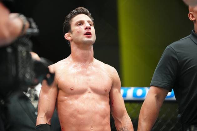 November 1, 2025, Las Vegas, Nv, Las Vegas, Nv, United States: Allan Nascimento and Cody Durden meet in the octagon for a 3-round bout at UFC Apex for UFC Fight Night - Garcia vs Onama on November 1, 2025 in Las Vegas, NV, United States. ( PxImages) Las Vegas, Nv United States - ZUMAp175 20251101_zsa_p175_111 Copyright: xLouisxGrassex