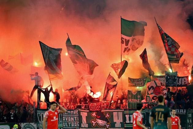 Mainz, Germany 01 November 2025 1 BL 2025 2026 FSV Mainz 05 vs SV Werder Bremen In the picture Werder fans ignite pyrotechnics in the block DFL regulations prohibit any use of photographs as image sequences and or quasi video Mewa Arena Rheinland Pfalz Copyright: xFotostandx xRacochax