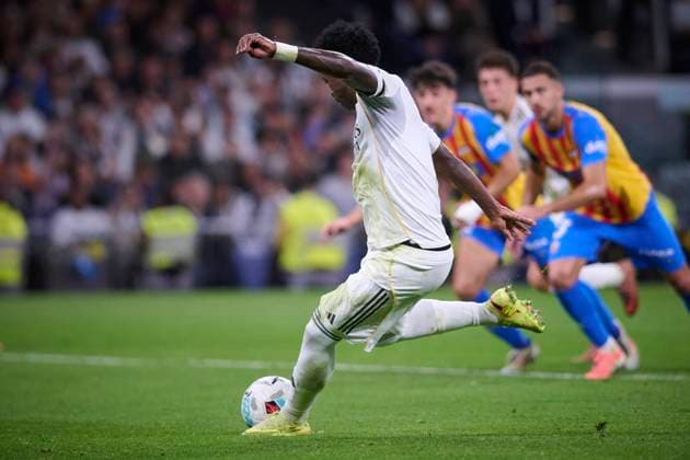 Kylian Mbappe At Real Madrid Cf V Valencia CF- Madrid Real Madrid CF’s Vinicius Junior during La Liga match between Real Madrid CF and Valencia CF at Santiago Bernabeu Stadium in Madrid, Spain on November 1, 2025. Round 11 of the 2025 2026 season. Photo by Jorge Ropero ALTERPHOTOS ABACAPRESS.COM Madrid Spain  Copyright: xAlterPhotos ABACAx