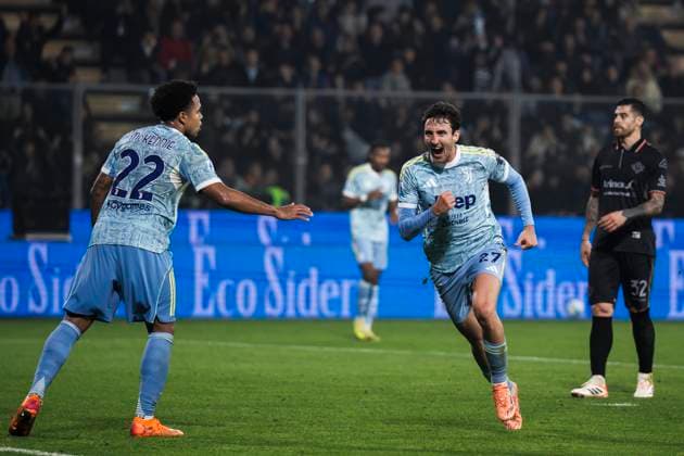 US Cremonese v Juventus FC - Serie A Andrea Cambiaso of Juventus FC celebrates after scoring a goal during the Serie A football match between US Cremonese and Juventus FC. Cremona Italy Copyright: xNicolòxCampox