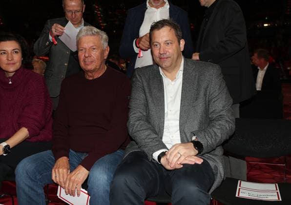 FC Bayern Munich, Annual General Meeting, BMW Park Lord Mayor of the City of Munich Dieter Reiter left with Vice-Chancellor Lars Klingbeil right seated