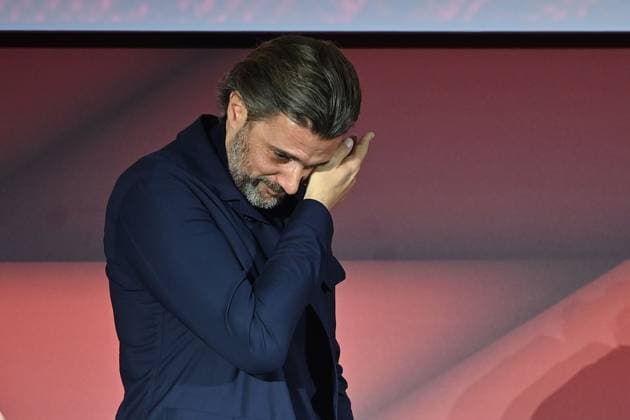 Marko PESIC is appointed honorary member, is moved and cries Annual General Meeting 2025 of FC Bayern Muenchen e V on 02 11 2025, Rudi Sedlmayer Halle Â