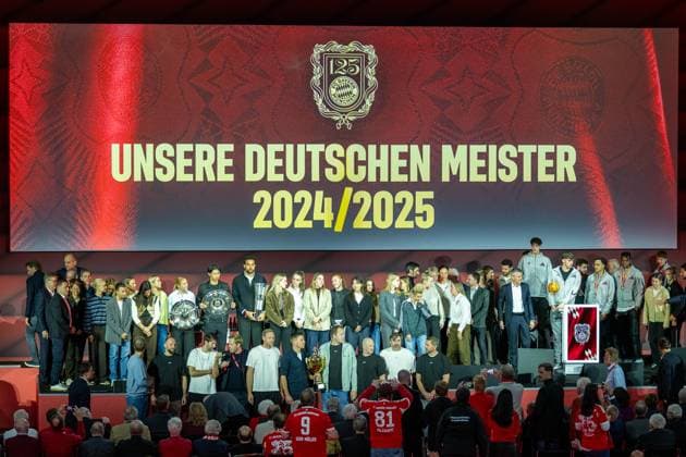 The German Champions of FC Bayern 2024 2025, GER, FC Bayern Muenchen, Football, Bundesliga, Annual General Meeting FC Bayern Muenchen eV 2025, 02 11 2025, DFL DFB REGULATES PROHIBIT ANY USE OF PHOTOGRAPHS AS IMAGE SEQUENCES AND OR QUASI VIDEO, GER, FC Bayern Muenchen, Football, Bundesliga, Annual General Meeting FC Bayern Muenchen eV 2025, 02 11 2025 Muenchen Copyright: xEibner-Pressefotox EP_EER