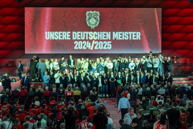 The German Champions of FC Bayern 2024 2025, GER, FC Bayern Muenchen, Football, Bundesliga, Annual General Meeting FC Bayern Muenchen eV 2025, 02 11 2025, DFL DFB REGULATES PROHIBIT ANY USE OF PHOTOGRAPHS AS IMAGE SEQUENCES AND OR QUASI VIDEO, GER, FC Bayern Muenchen, Football, Bundesliga, Annual General Meeting FC Bayern Muenchen eV 2025, 02 11 2025 Muenchen Copyright: xEibner-Pressefotox EP_EER