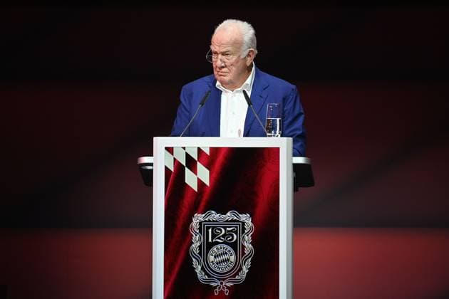 Speech Walter MENNEKES 2 Vice President FC Bayern Muenchen , Annual General Meeting 2025 of FC Bayern Muenchen e V on 02 11 2025, Rudi Sedlmayer Halle