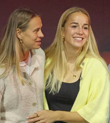 f l Klara Bühl and Giulia Gwinn FCB Womens Football Annual General Meeting 2025 of FC Bayern München eV 02 11 2025 BMW Park PHOTO Mladen Lackovic LakoPress