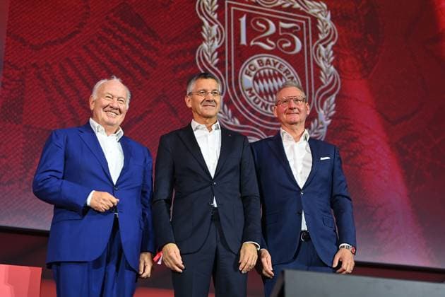 Re-elected with an overwhelming majority Herbert HAINER President Bayern Muenchen,center , left Walter MENNEKES 2 Vice President FC Bayern Muenchen ,right Prof Dr Dieter MAYER Vice President FCB Annual General Meeting 2025 of FC Bayern Muenchen e V on 02 11 2025, Rudi Sedlmayer Halle