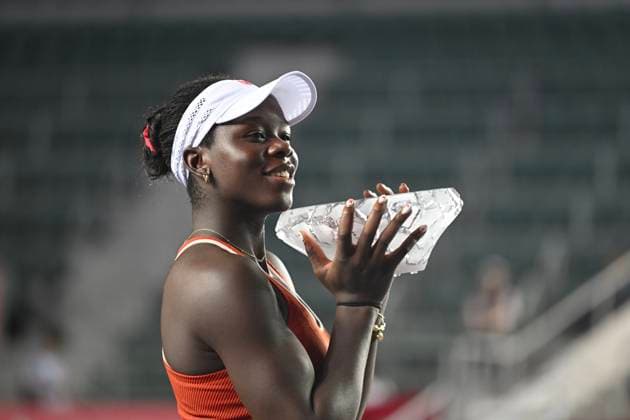 Victoria Mboko Get The Champion Of WTA250 Canadian tennis player Victoria Mboko catches the Championship trophy at the Hong Kong Tennis Open on November 2, 2025 in Hong Kong. (Photo by Kobe Li Nexpher Images) Hong Kong