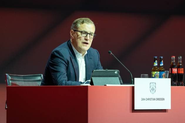 Jan Christian Dreesen FC Bayern Muenchen AG, Chairman of the Board , GER, FC Bayern Muenchen, Football, Bundesliga, Annual General Meeting FC Bayern Muenchen eV 2025, 02 11 2025, DFL DFB REGULATIONS PROHIBIT ANY USE OF PHOTOGRAPHS AS IMAGE SEQUENCES AND OR QUASI VIDEO, GER, FC Bayern Muenchen, Football, Bundesliga, Annual General Meeting FC Bayern Muenchen eV 2025, 02 11 2025 Muenchen Copyright: xEibner-Pressefotox EP_EER