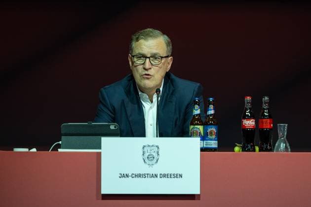 Jan Christian Dreesen FC Bayern Muenchen AG, Chairman of the Board , GER, FC Bayern Muenchen, Football, Bundesliga, Annual General Meeting FC Bayern Muenchen eV 2025, 02 11 2025, DFL DFB REGULATIONS PROHIBIT ANY USE OF PHOTOGRAPHS AS IMAGE SEQUENCES AND OR QUASI VIDEO, GER, FC Bayern Muenchen, Football, Bundesliga, Annual General Meeting FC Bayern Muenchen eV 2025, 02 11 2025 Muenchen Copyright: xEibner-Pressefotox EP_EER