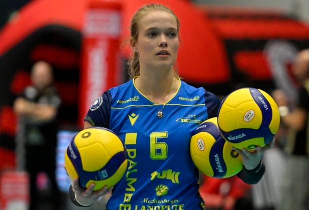 01 11 2025, Schwerins Iris Voss, Volleyball, 1 Bundesliga, Dresdner SC SC Schwerin, c Dresden