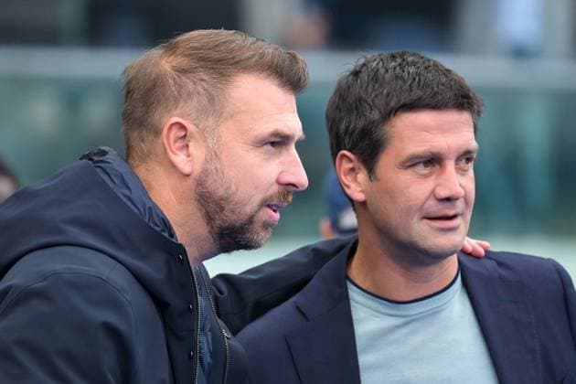 CALCIO - Serie A - Hellas Verona FC vs FC Internazionale Inter - FC Internazionale s l Head Coach Cristian Chivu and Hellas Verona s Head Coach Paolo Zanetti during Hellas Verona FC vs FC Internazionale, Italian soccer Serie A match in Verona, Italy, November 02 2025 Verona Italy  Copyright: xIPAxSport ABACAx