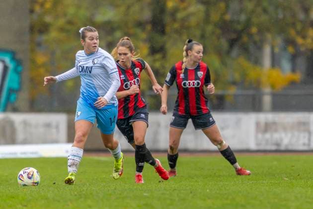 Ingolstadt, Germany 02 November 2025 2 BL Women 2025 2026 FC Ingolstadt 04 vs VfL Bochum In the picture from left in the duel Lara Kirkby VfL and Leonie Haberäcker Haberaecker FCI Audi Sportpark Bayern Copyright: xFotostandx xSchäferx