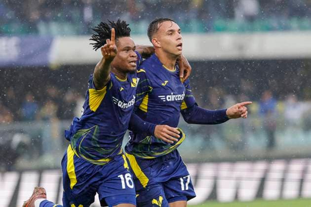 November 2, 2025, Verona, VR: Hellas Verona s Giovane jubilates after scoring the goal 1-1 during the Italian Serie A soccer match Hellas Verona FC vs Inter FC at Stadio Marcantonio Bentegodi in Verona, Italia, 2 November 2025. .ANSA EMANUELE PENNACCHIO. Soccer: Serie A; Hellas Verona FC Vs Inter FC  - ZUMAa110 20251102_zaf_a110_019 Copyright: xEmanuelexPennacchiox