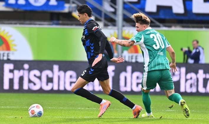02 11 2025 Soccer Season 2025 2026 2 Soccer Bundesliga 11 Matchday SC Paderborn 07 SCP SpVgg Greuther Fürth SGF Kleeblatt Sportfoto Zink xwoxzix DFL regulations prohibit any use of photographs as image sequences and or quasi video only for editorial use Santiago Castaneda 5, SC Paderborn 07 Felix Klaus 30, SpVgg Greuther Fürth