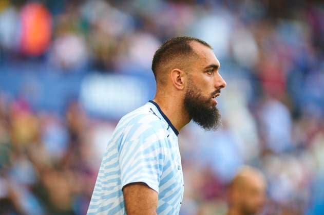 Borja Iglesias (Celta Vigo) during the LaLiga EA Sports match between Levante UD and RC Celta at Ciudad de Valencia on November 2, 2025 in Valencia, Spain. (Photo by Maria Jose Segovia DeFodi Images) Borja Iglesias Celta Vigo during the LaLiga EA Sports match between Levante UD and RC Celta at Ciudad de Valencia on November 2, 2025 in Valencia, Spain Photo by Maria Jose Segovia DeFodi Images