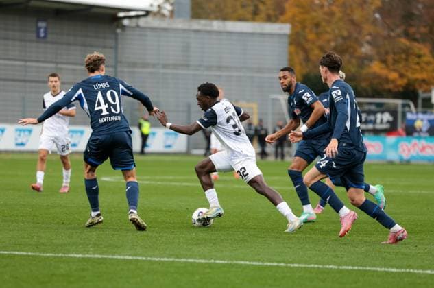 02 11 2025, xhettx, Soccer 3 Liga, TSG 1899 Hoffenheim U23 SV Waldhof Mannheim v l Kennedy Onyedika Okpala SV Waldhof Mannheim, 32 vs 3 DFL DFB REGULATIONS PROHIBIT ANY USE OF PHOTOGRAPHS as IMAGE SEQUENCES and or QUASI VIDEO Hoffenheim