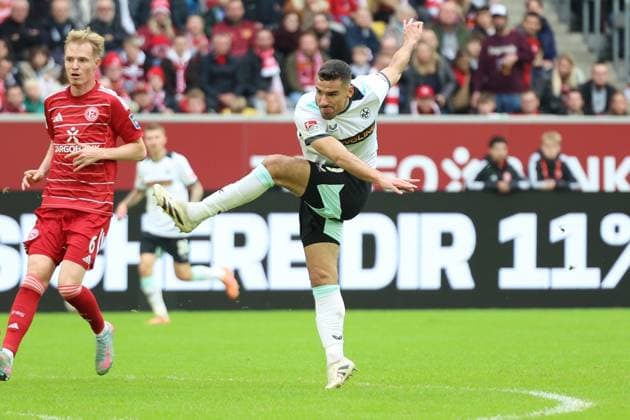 02 11 2025, xrekx, Soccer 2 Bundesliga, Fortuna Duesseldorf 1 FC Kaiserslautern v l Ivan Prtajin 1 FC Kaiserslautern DFL DFB REGULATIONS PROHIBIT ANY USE OF PHOTOGRAPHS as IMAGE SEQUENCES and or QUASI VIDEO Duesseldorf