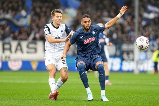 Soccer 3 Liga, Matchday 13, TSG Hoffenheim II SV Waldhof Mannheim on 02 11 2025 in Sinsheim Dietmar Hopp Stadion , Germany, Season 2025 2026 DFL REGULATIONS PROHIBIT ANY USE OF PHOTOGRAPHS AS IMAGE SEQUENCES AND OR QUASI VIDEO Diego Michel 28, SVWM in duel with Reisig, Ruben 17, TSGII Sinsheim Dietmar Hopp Stadion Germany Copyright: xChristophxKinzingerx