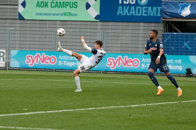 02 11 2025, xhettx, Soccer 3 Liga, TSG 1899 Hoffenheim U23 SV Waldhof Mannheim v l Francisco Fumaca de Mascarenhas da Costa Pessoa SV Waldhof Mannheim, 38 with a shot attempt DFL DFB REGULATIONS PROHIBIT ANY USE OF PHOTOGRAPHS as IMAGE SEQUENCES and or QUASI VIDEO Hoffenheim