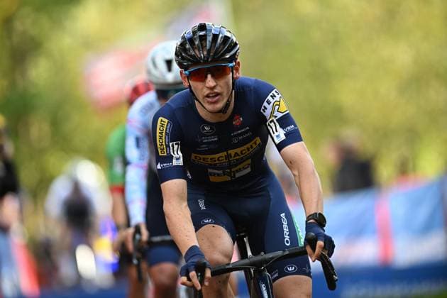 Belgian Toon Aerts pictured in action during the elite men race of the Rapencross cyclocross in Lokeren, the second race (out of 8) of the X2O Badkamers Trophy, Sunday 02 November 2025. DAVIDxPINTENS  x138724057x