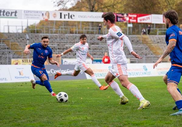 Lennart Garlipp Fortuna Duesseldorf U23, 11 and Oemer Tokac Sportfreunde Siegen, 14 Sportfreunde Siegen Fortuna Düsseldorf U23 02 11 2025 Soccer, Regionalliga West, Matchday 14, GER, Siegen, Leimbachstadion Copyright: HMBxMedia xMarcoxBader