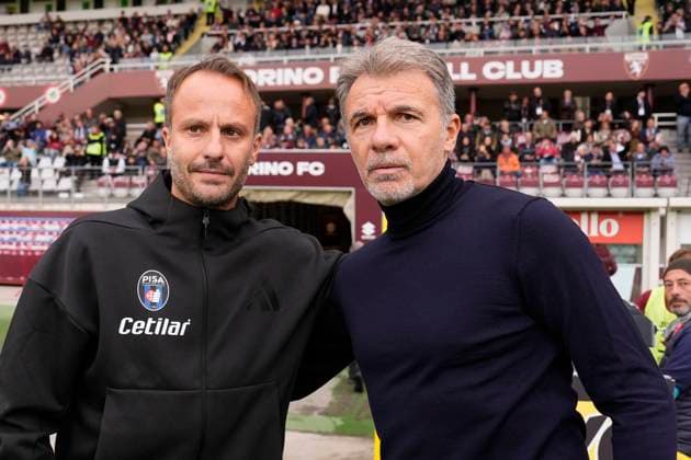 TorinoÕs head coach Marco Baroni and PisaÕs head coach Alberto Gilardino before the Serie A soccer match between Torino Fc and Pisa at the Stadio Olimpico Grande Torino in Turin, north west Italy - November 2, 2025. - Soccer  Copyright: xFabioxFerrari LaPressex