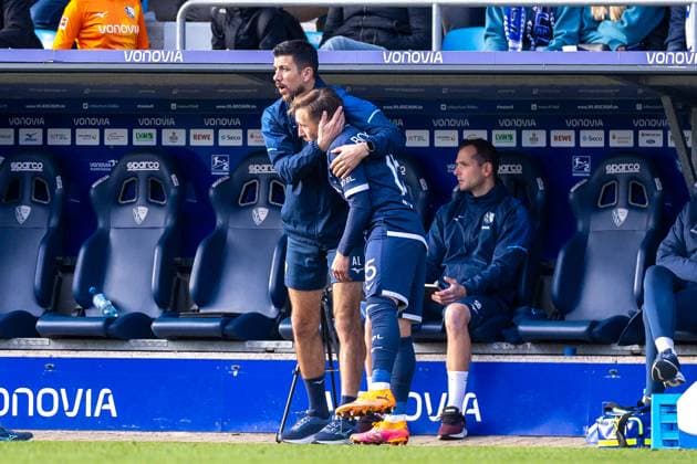 02 11 2025, 2 Bundesliga, Matchday 11, VfL Bochum 1848 1 FC Magdeburg, f l Co Coach Anthony Losilla VfL Bochum 1848 , Felix Passlack VfL Bochum 1848 , Bochum Vonovia Ruhrstadion NRW Germany xRHR PHOTO DEx Copyright: DennisxEwert RHR-FOTOx RHR-FOTO DE