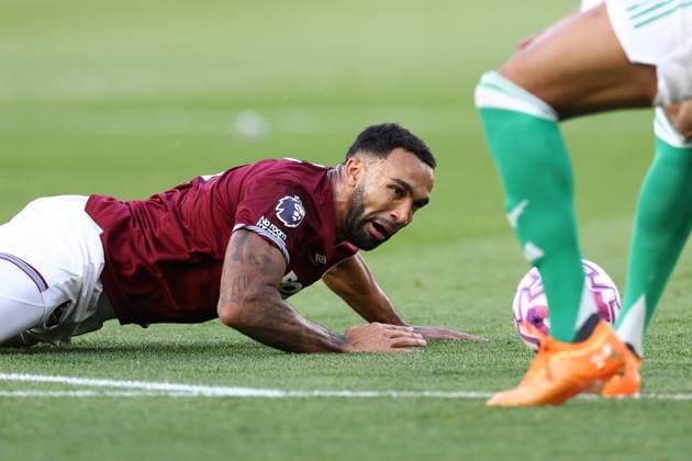 West Ham United gegen Newcastle United 02 November 2025, London Premier League Fußball West Ham United gegen Newcastle United Callum Wilson von West Ham United Foto Jacques Feeney Abseits London UK  Copyright: xJacquesxFeeneyx xOffsidexOffside