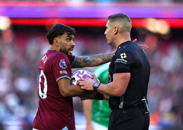 2nd November 2025; London Stadium, London, England; Premier League Football, West Ham United versus Newcastle United; Lucas Paqueta of West Ham United arguing with Referee Robert Jones after not being awarded a penalty after a VAR check  JohnxPatrickxFletcher